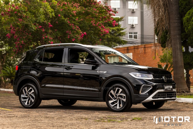 T-CROSS 1.4 HIGHLINE TSI 16V FLEX 4P AUTOMÁTICO - 2025 - PORTO ALEGRE