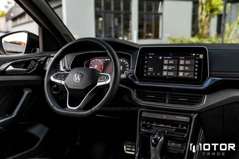 T-CROSS 1.4 HIGHLINE TSI 16V FLEX 4P AUTOMÁTICO - 2025 - PORTO ALEGRE