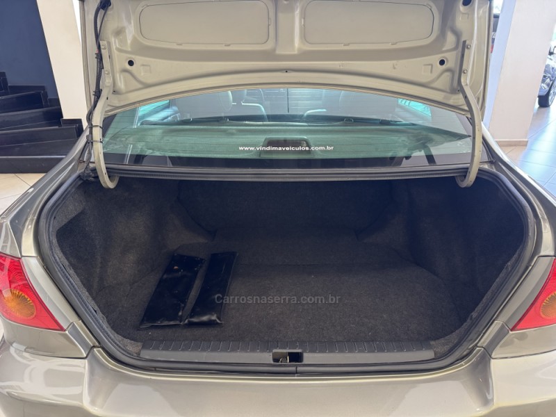 COROLLA 1.8 XEI 16V FLEX 4P AUTOMÁTICO - 2003 - FLORES DA CUNHA