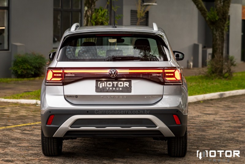 T-CROSS 1.4 HIGHLINE TSI 16V FLEX 4P AUTOMÁTICO - 2024 - PORTO ALEGRE
