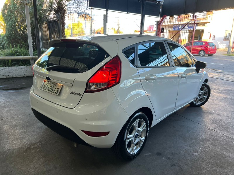 FIESTA 1.6 SE HATCH 16V FLEX 4P MANUAL - 2015 - CAXIAS DO SUL
