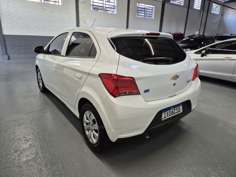 ONIX 1.0 MPFI LT 8V FLEX 4P MANUAL - 2017 - GARIBALDI