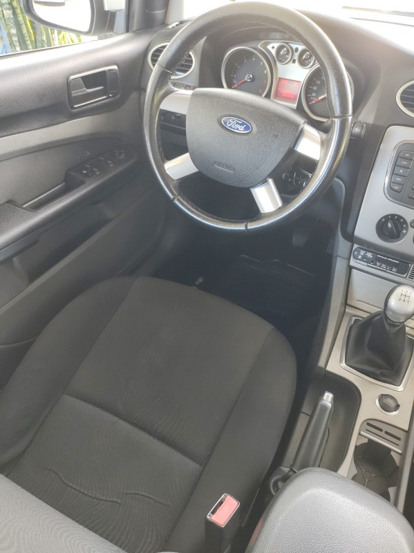 FOCUS 1.6 SE 16V FLEX 4P MANUAL - 2011 - VALE REAL