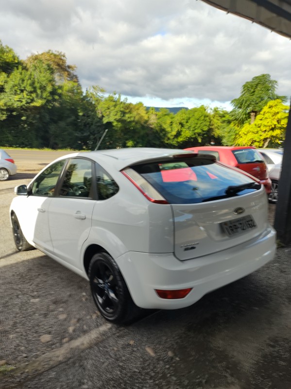 FOCUS 1.6 SE 16V FLEX 4P MANUAL - 2011 - VALE REAL