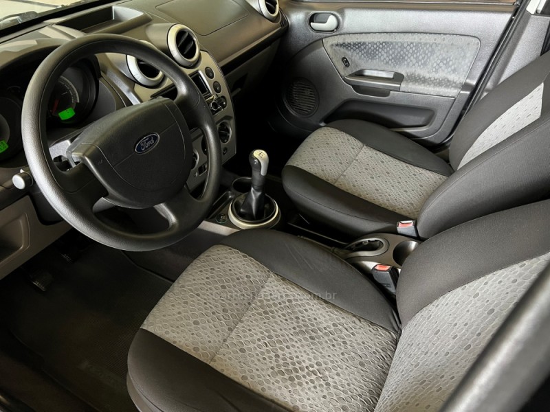 FIESTA 1.6 MPI CLASS HATCH 8V FLEX 4P MANUAL - 2011 - SAPIRANGA