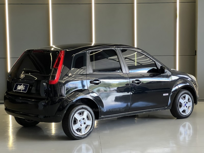 FIESTA 1.6 MPI CLASS HATCH 8V FLEX 4P MANUAL - 2011 - SAPIRANGA