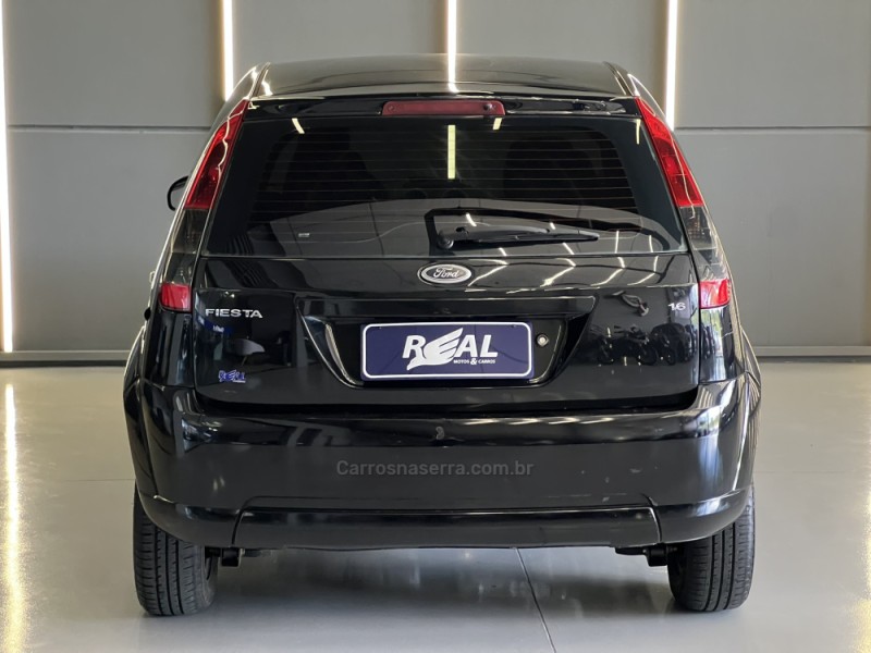 FIESTA 1.6 MPI CLASS HATCH 8V FLEX 4P MANUAL - 2011 - SAPIRANGA