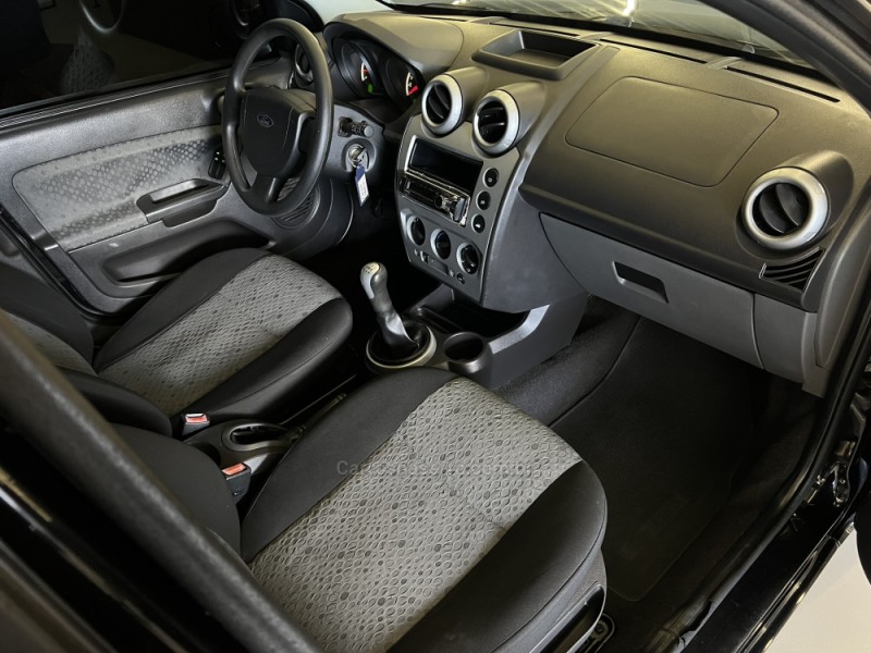 FIESTA 1.6 MPI CLASS HATCH 8V FLEX 4P MANUAL - 2011 - SAPIRANGA