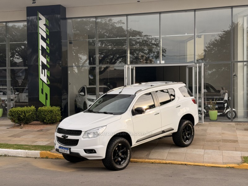 TRAILBLAZER 3.6 LTZ 4X4 V6 GASOLINA 4P AUTOMÁTICO - 2014 - FARROUPILHA