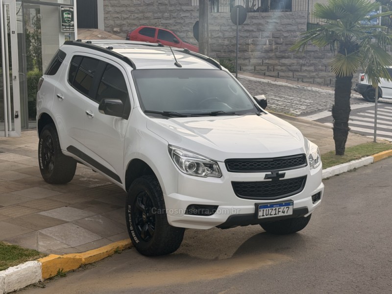 TRAILBLAZER 3.6 LTZ 4X4 V6 GASOLINA 4P AUTOMÁTICO - 2014 - FARROUPILHA