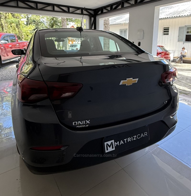 ONIX 1.0 LT PLUS 12V TURBO 4P FLEX MANUAL - 2025 - CANELA