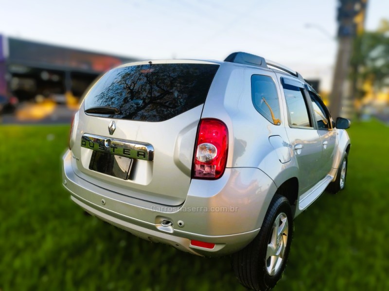 DUSTER 1.6 DYNAMIQUE 4X2 16V FLEX 4P MANUAL - 2015 - NOVO HAMBURGO