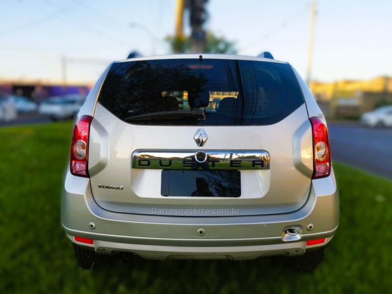 DUSTER 1.6 DYNAMIQUE 4X2 16V FLEX 4P MANUAL - 2015 - NOVO HAMBURGO