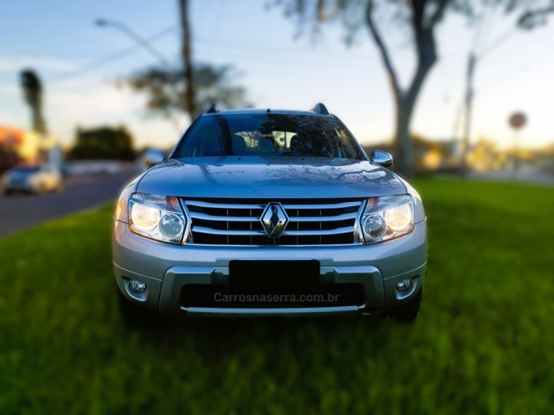 DUSTER 1.6 DYNAMIQUE 4X2 16V FLEX 4P MANUAL - 2015 - NOVO HAMBURGO