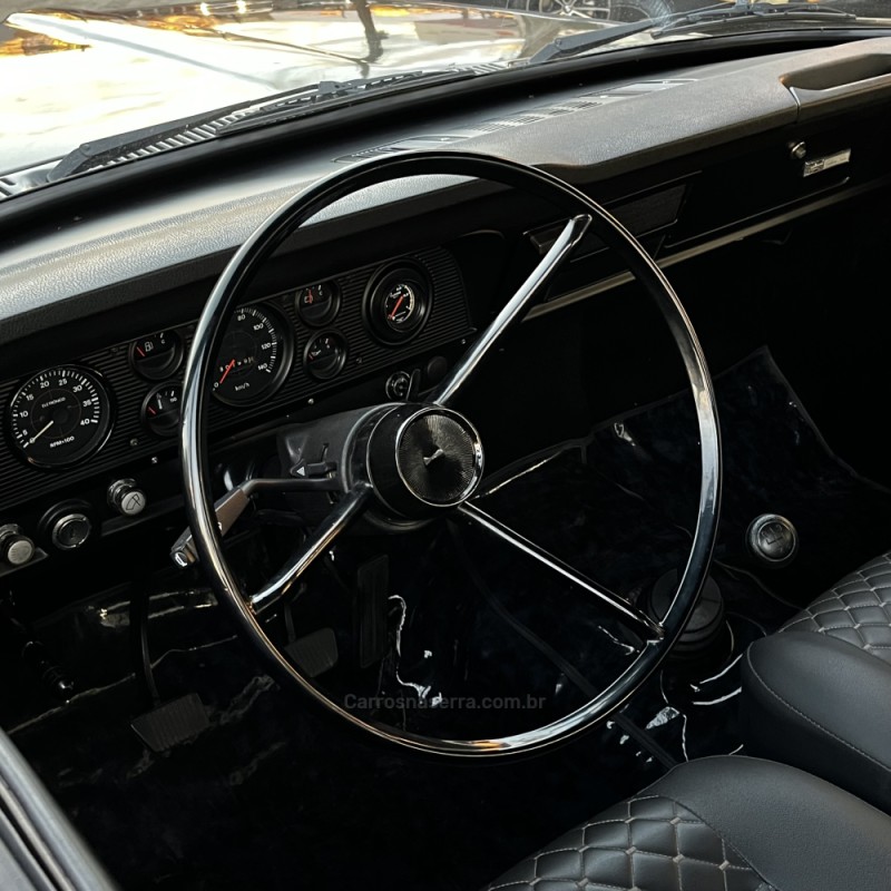 F-1000 3.9 SUPER SÉRIE CS 8V DIESEL 2P MANUAL - 1980 - VACARIA
