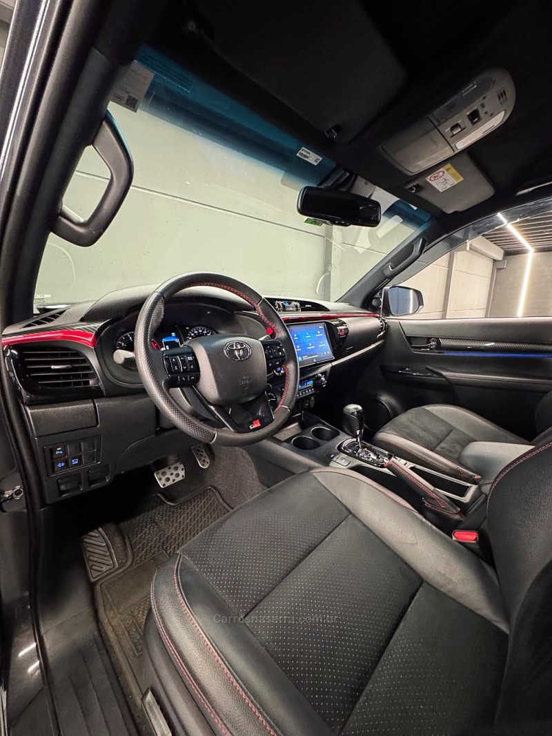 HILUX 2.8 GR-S 4X4 CD 16V TURBO INTERCOOLER DIESEL 4P AUTOMÁTICO - 2024 - PASSO FUNDO