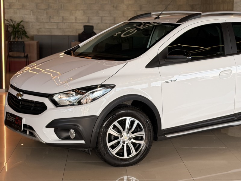 ONIX 1.4 MPFI ACTIV 8V FLEX 4P AUTOMÁTICO - 2018 - DOIS IRMãOS