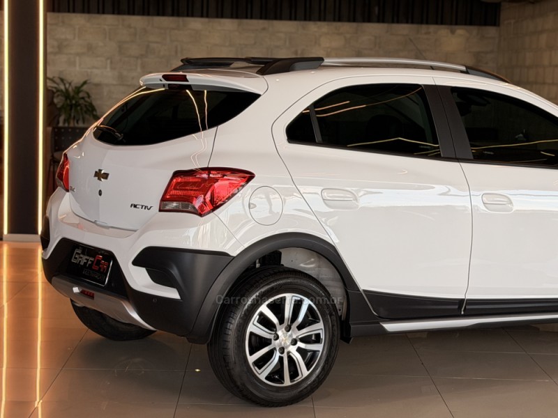 ONIX 1.4 MPFI ACTIV 8V FLEX 4P AUTOMÁTICO - 2018 - DOIS IRMãOS