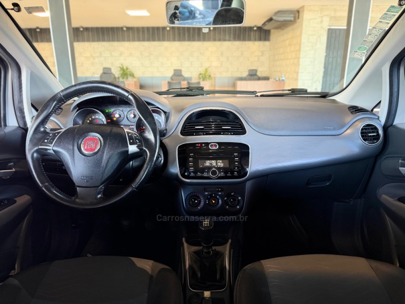 PUNTO 1.6 ESSENCE 16V FLEX 4P MANUAL - 2013 - DOIS IRMãOS