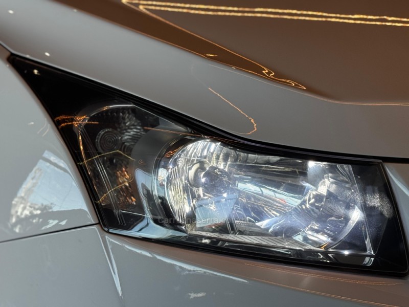 CRUZE 1.8 LT 16V FLEX 4P AUTOMÁTICO - 2013 - DOIS IRMãOS