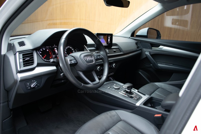 Q5 2.0 TFSI ATTRACTION 16V 252CV GASOLINA 4P AUTOMÁTICO - 2018 - GARIBALDI