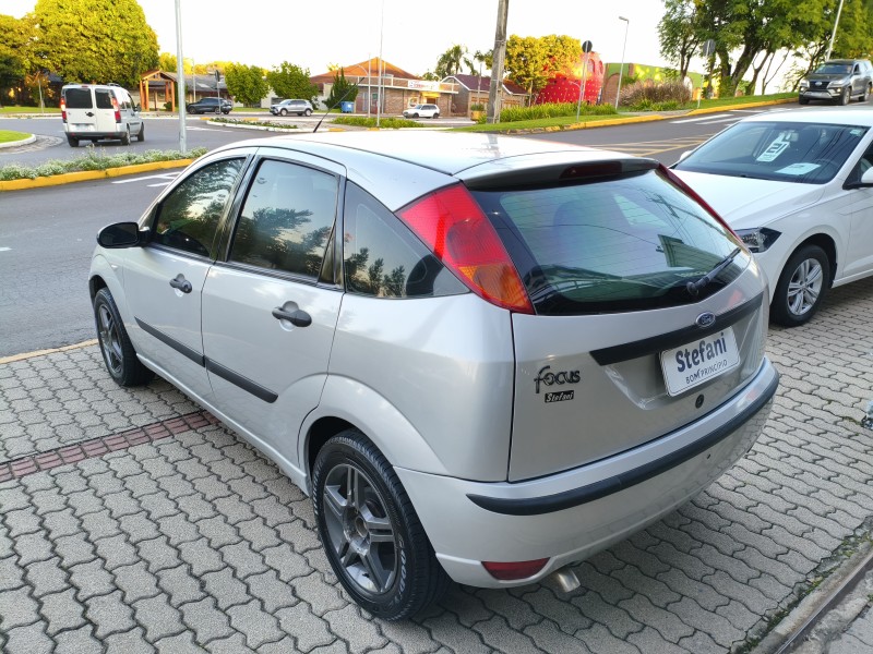 FOCUS 1.6 GL 8V FLEX 4P MANUAL - 2008 - BOM PRINCíPIO