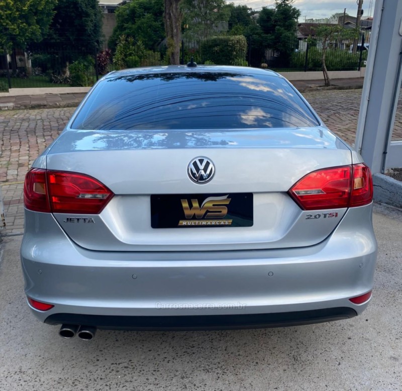 JETTA 2.0 TSI HIGHLINE 211CV GASOLINA 4P DSG - 2013 - VENâNCIO AIRES