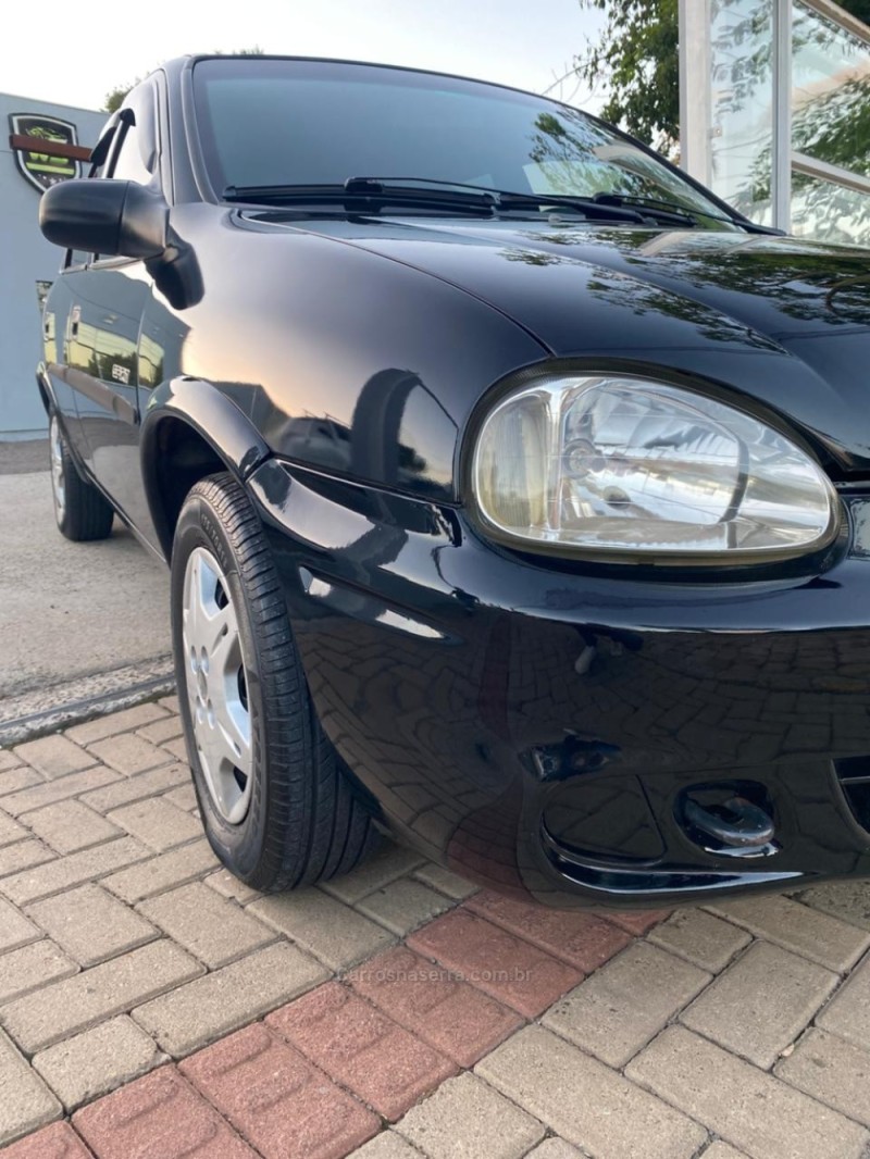 CLASSIC 1.0 MPFI SPIRIT 8V FLEX 4P MANUAL - 2005 - VENâNCIO AIRES