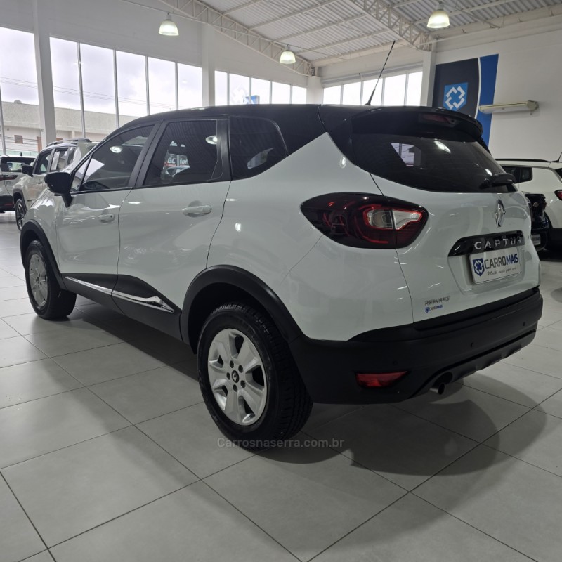 CAPTUR 1.6 LIFE 16V FLEX 4P AUTOMÁTICO - 2019 - SANTA CRUZ DO SUL
