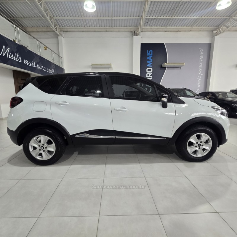 CAPTUR 1.6 LIFE 16V FLEX 4P AUTOMÁTICO - 2019 - SANTA CRUZ DO SUL
