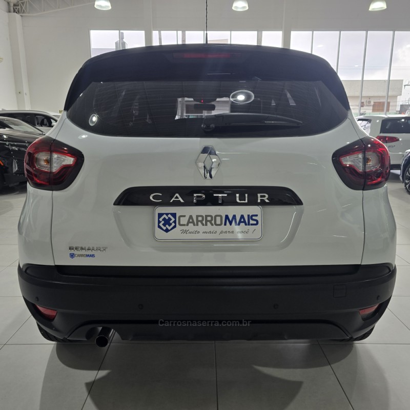 CAPTUR 1.6 LIFE 16V FLEX 4P AUTOMÁTICO - 2019 - SANTA CRUZ DO SUL
