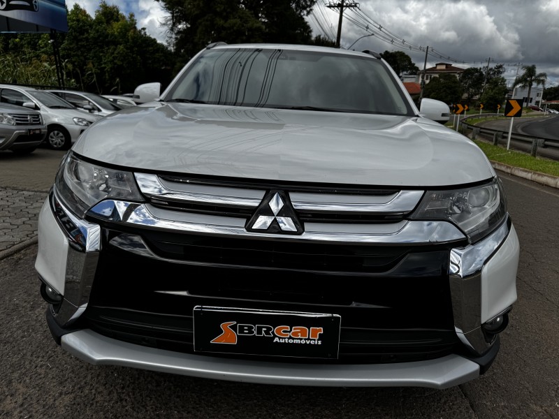 OUTLANDER 3.0 GT 4X4 V6 24V GASOLINA 4P AUTOMÁTICO - 2016 - DOIS IRMãOS