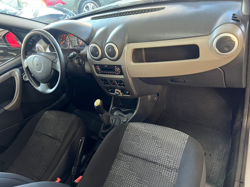 SANDERO 1.0 EXPRESSION 16V FLEX 4P MANUAL - 2011 - CAXIAS DO SUL