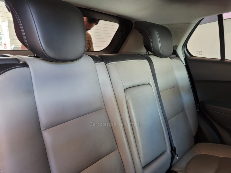 TRACKER 1.8 MPFI LTZ 4X2 16V FLEX 4P AUTOMÁTICO - 2015 - CANELA