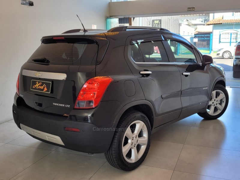 TRACKER 1.8 MPFI LTZ 4X2 16V FLEX 4P AUTOMÁTICO - 2015 - CANELA