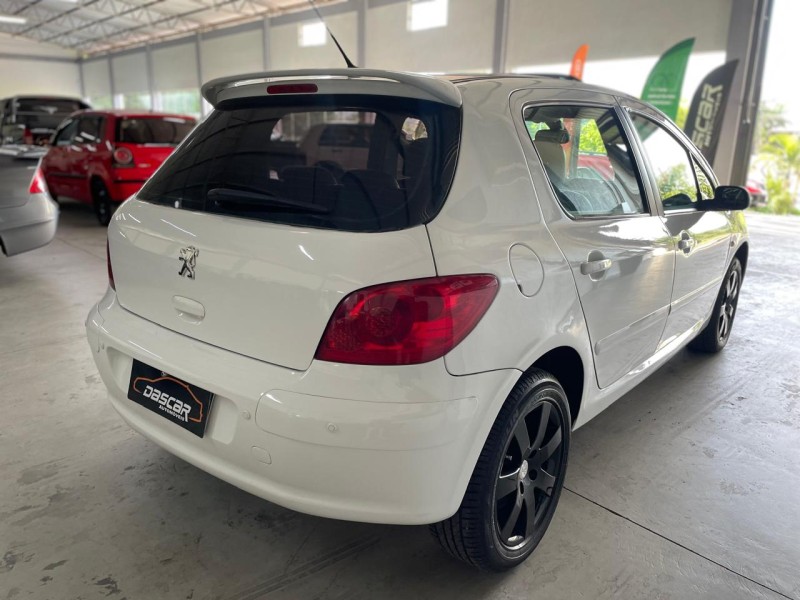 307 1.6 PRESENCE 16V FLEX 4P MANUAL - 2011 - BOM PRINCíPIO