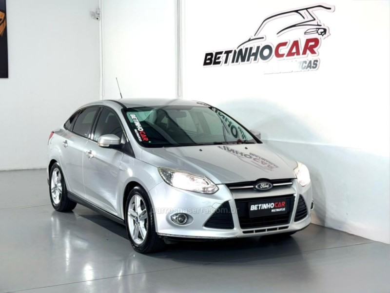 FOCUS 2.0 SE SEDAN 16V FLEX 4P AUTOMÁTICO - 2015 - ESTâNCIA VELHA
