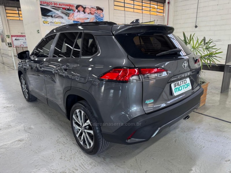 COROLLA 2.0 CROSS XRE 16V FLEX 4P AUTOMÁTICO - 2024 - CAXIAS DO SUL