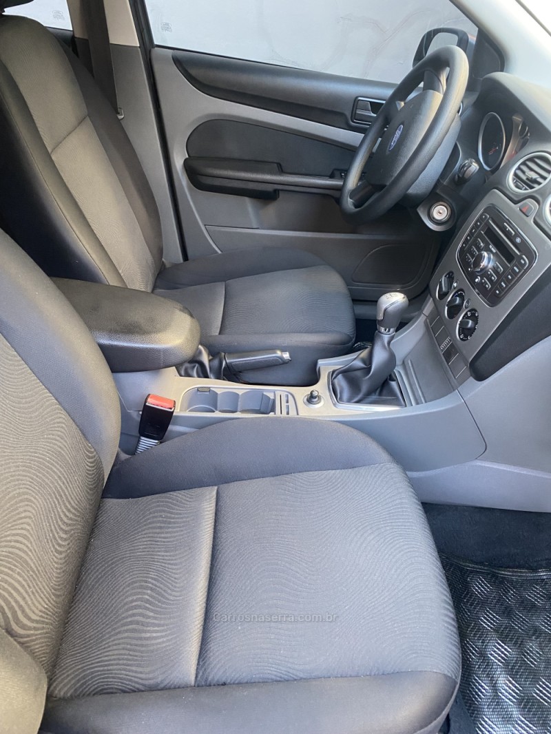 FOCUS 1.6 GLX 16V FLEX 4P MANUAL - 2011 - CAXIAS DO SUL