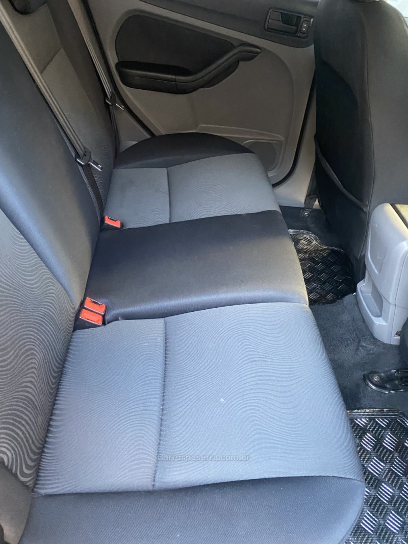 FOCUS 1.6 GLX 16V FLEX 4P MANUAL - 2011 - CAXIAS DO SUL