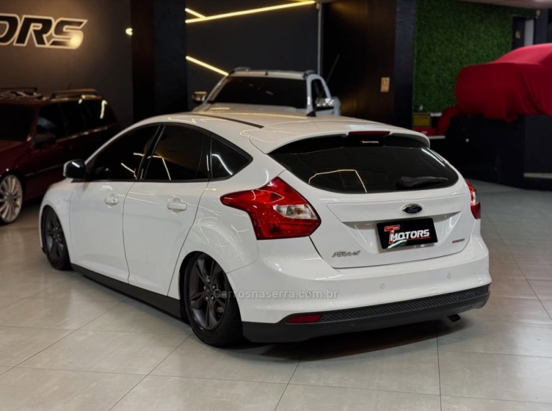 FOCUS 1.6 SE HATCH 16V FLEX 4P AUTOMÁTICO - 2014 - NOVO HAMBURGO