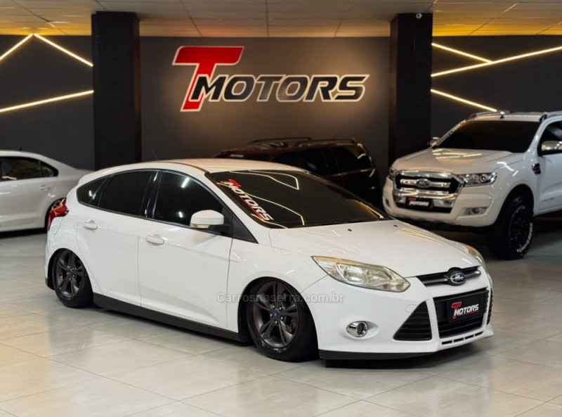 focus 1.6 se hatch 16v flex 4p automatico 2014 novo hamburgo
