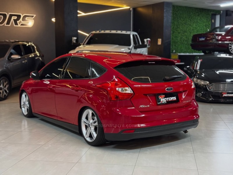 FOCUS 2.0 SE 16V FLEX 4P AUTOMÁTICO - 2014 - NOVO HAMBURGO