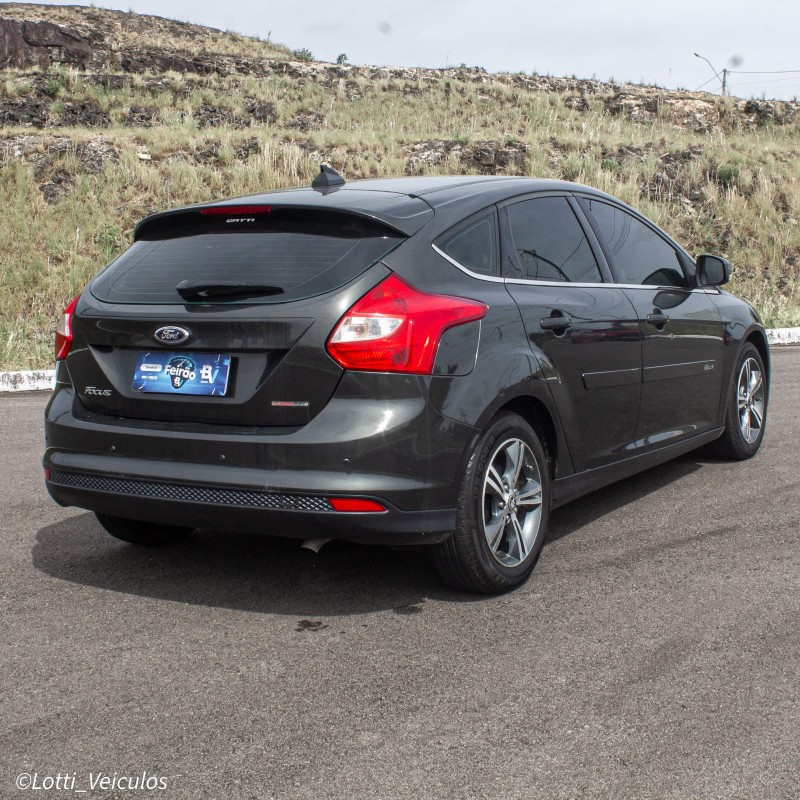 FOCUS 1.6 S HATCH 16V FLEX 4P AUTOMÁTICO - 2014 - FARROUPILHA