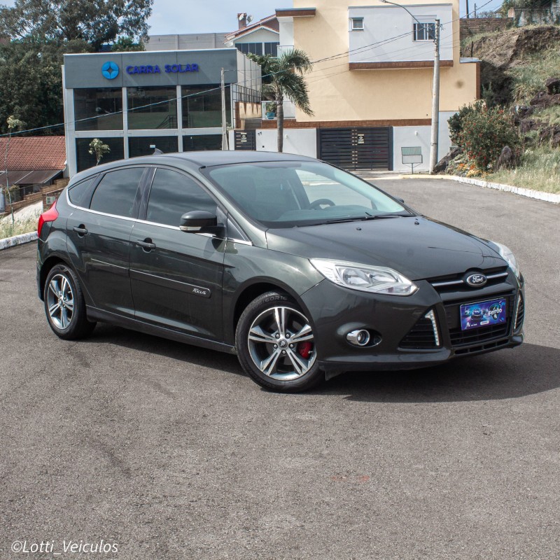 focus 1.6 s hatch 16v flex 4p automatico 2014 farroupilha