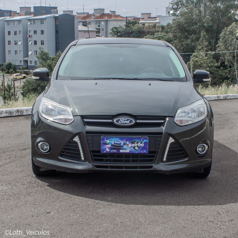 FOCUS 1.6 S HATCH 16V FLEX 4P AUTOMÁTICO - 2014 - FARROUPILHA