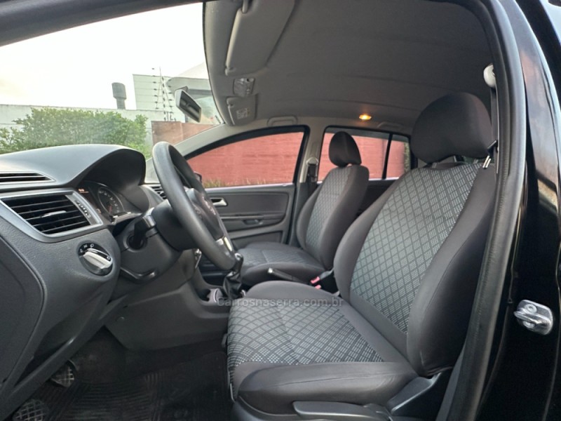 FOX 1.0 MI TREND 8V FLEX 4P MANUAL - 2015 - SãO LEOPOLDO