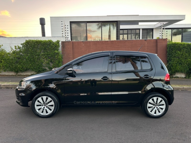 FOX 1.0 MI TREND 8V FLEX 4P MANUAL - 2015 - SãO LEOPOLDO