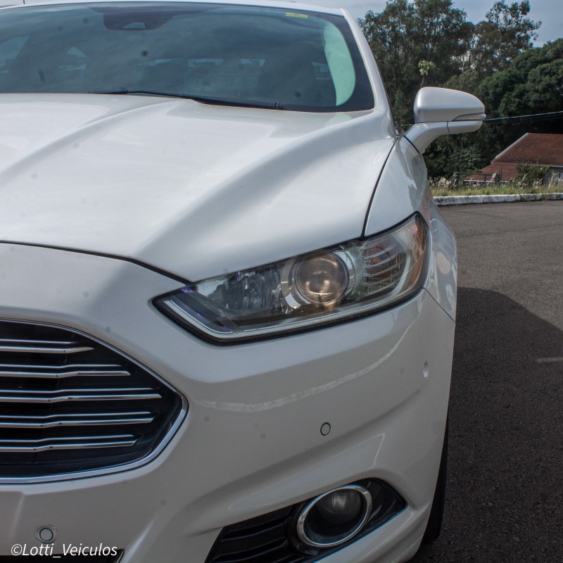 FUSION 2.0 TITANIUM PLUS 16V GASOLINA 4P AUTOMÁTICO - 2013 - FARROUPILHA