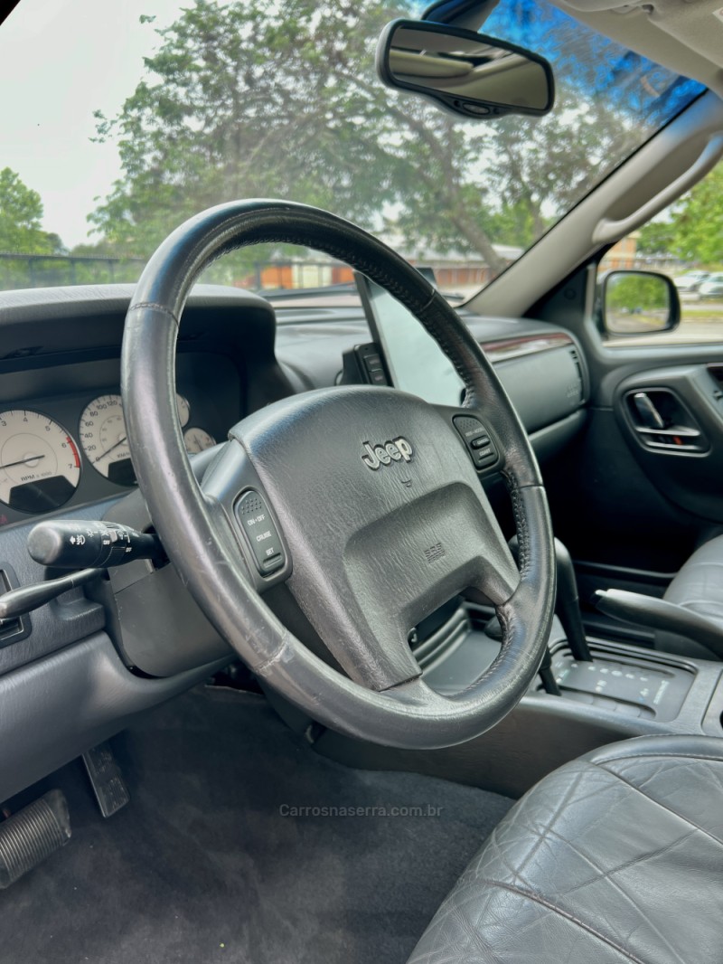 GRAND CHEROKEE 4.7 LIMITED 4X4 V8 16V GASOLINA 4P AUTOMÁTICO - 2004 - BENTO GONçALVES